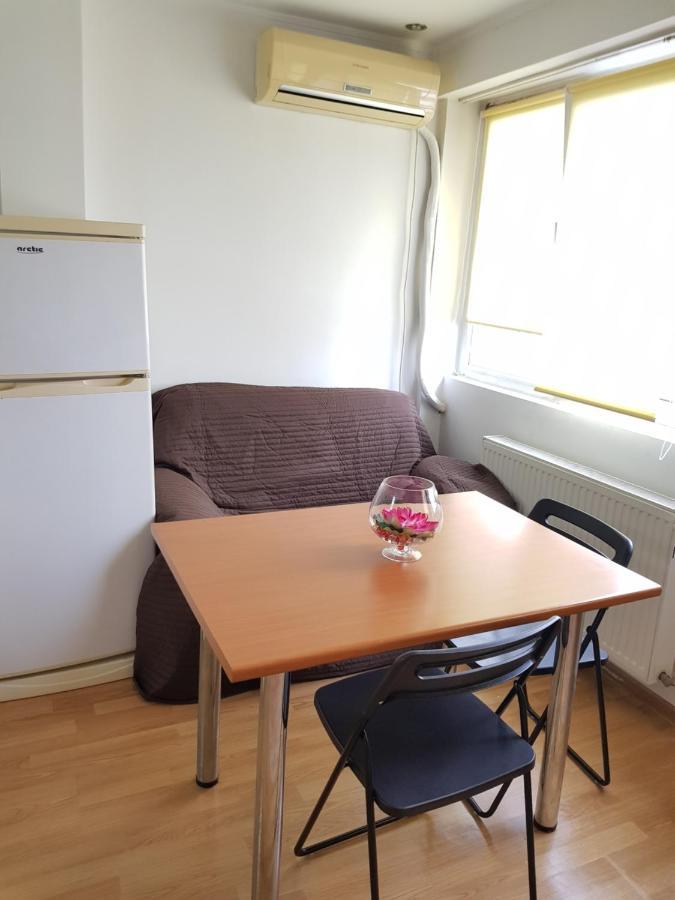 Avrig-Ferdinand Studio Bukarest Exteriör bild