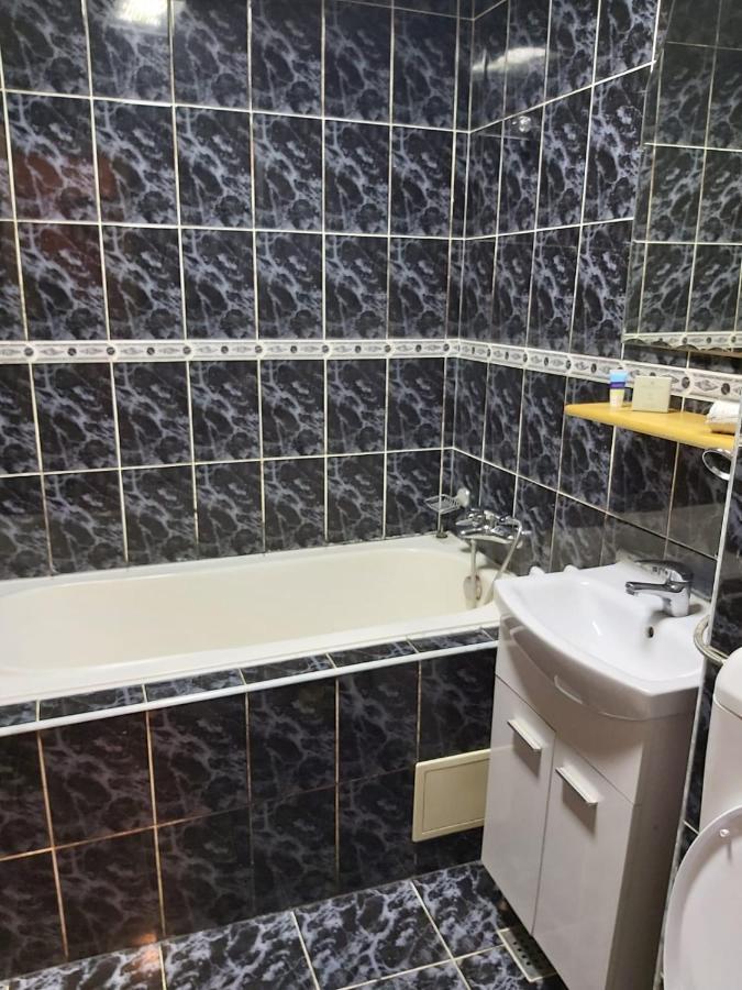 Avrig-Ferdinand Studio Bukarest Exteriör bild