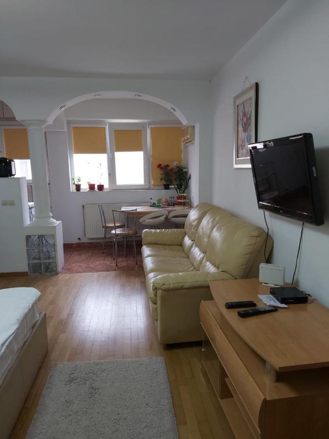 Avrig-Ferdinand Studio Bukarest Exteriör bild