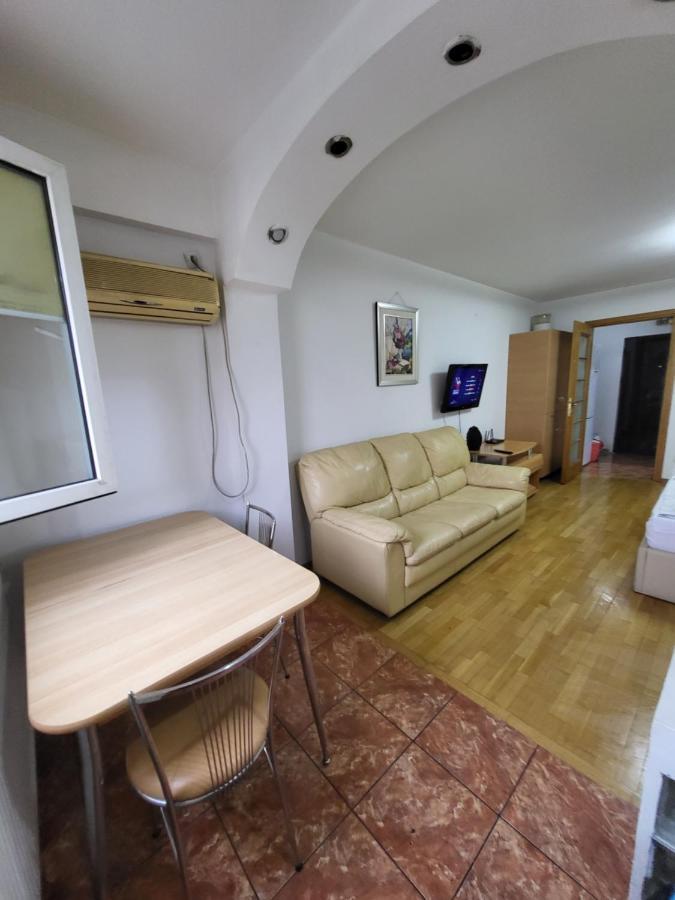 Avrig-Ferdinand Studio Bukarest Exteriör bild