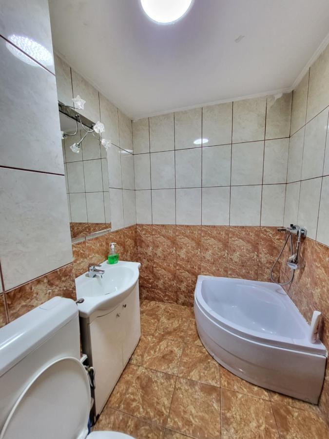 Avrig-Ferdinand Studio Bukarest Exteriör bild