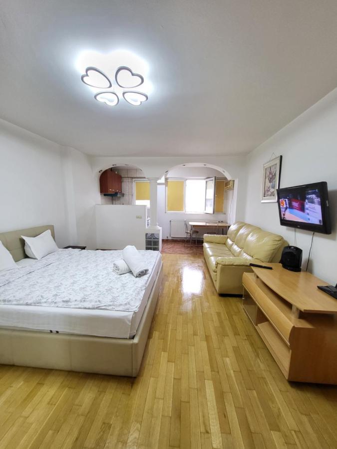 Avrig-Ferdinand Studio Bukarest Exteriör bild