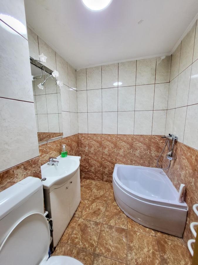 Avrig-Ferdinand Studio Bukarest Exteriör bild